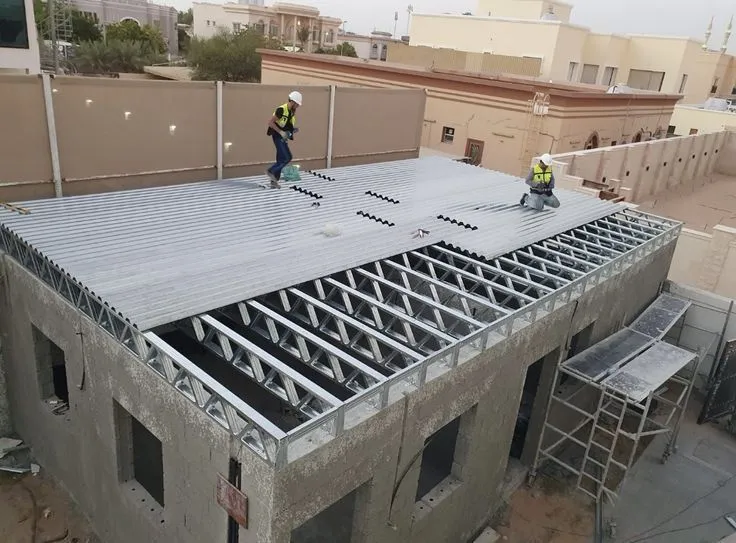 تركيب أسقف ساندوتش بانل في الرياض للمنازل والمستودعات – مؤسسة مدار العرب 